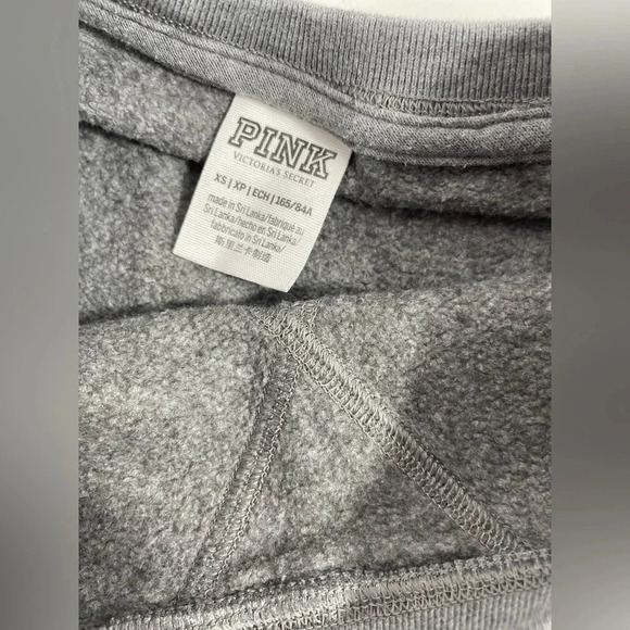 Victoria Secret  Grey Pink Flower Embroidered Sleeve Sweater Size XS - Picture 8 of 8